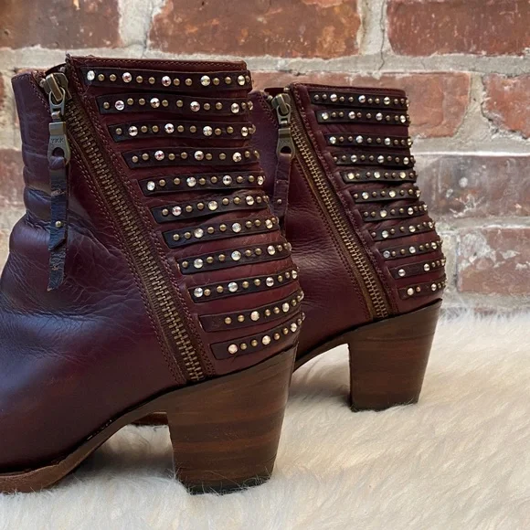 Denver Brown Studded Lady Gabriel Ankle Boots, Size 7.5 - Picture 10 of 17